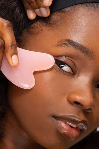 Brushworks Rose Resin Roller & Gua Sha - Image 4