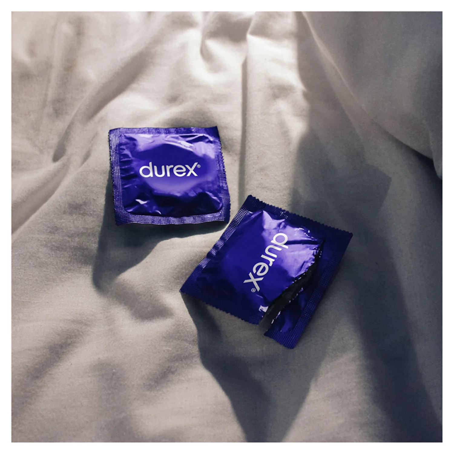 Durex Extended Pleasure Condoms 12 Pack - Image 4