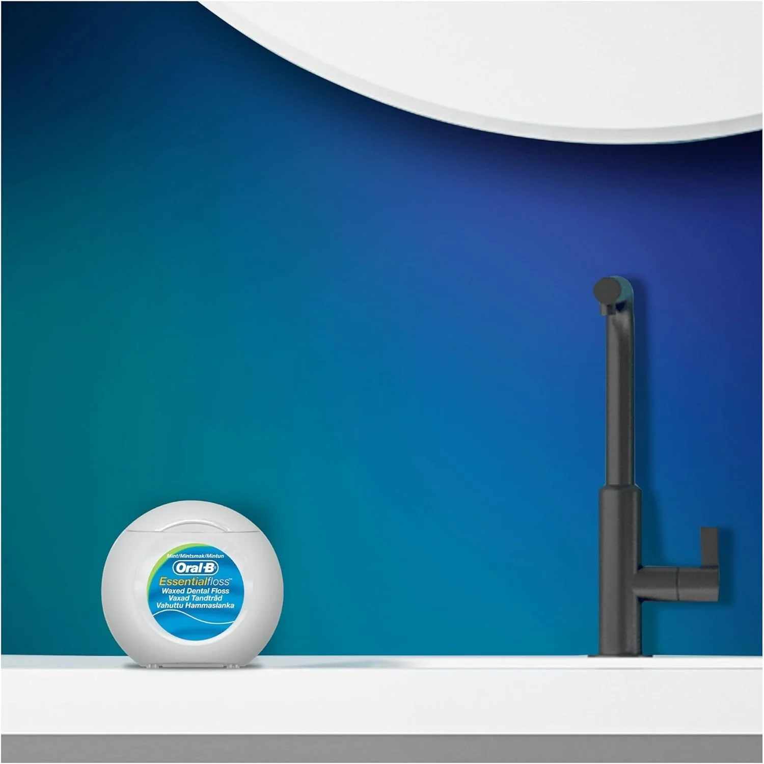 Oral-B Essential Waxed Dental Floss 50m - Image 4