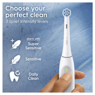 Oral-B iO2 White Electric Toothbrush + Travel Case - Image 4